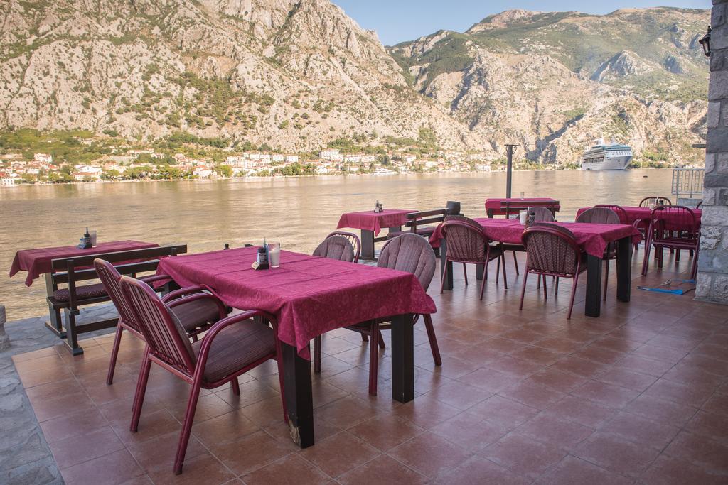 Apartments Villa Ferri Kotor Buitenkant foto