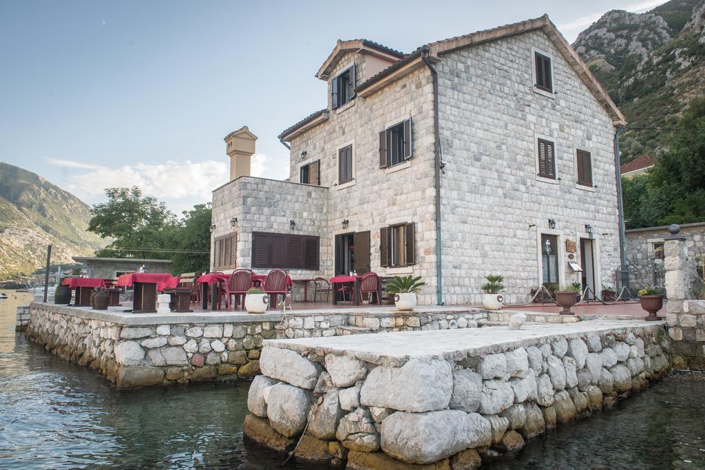 Apartments Villa Ferri Kotor Buitenkant foto