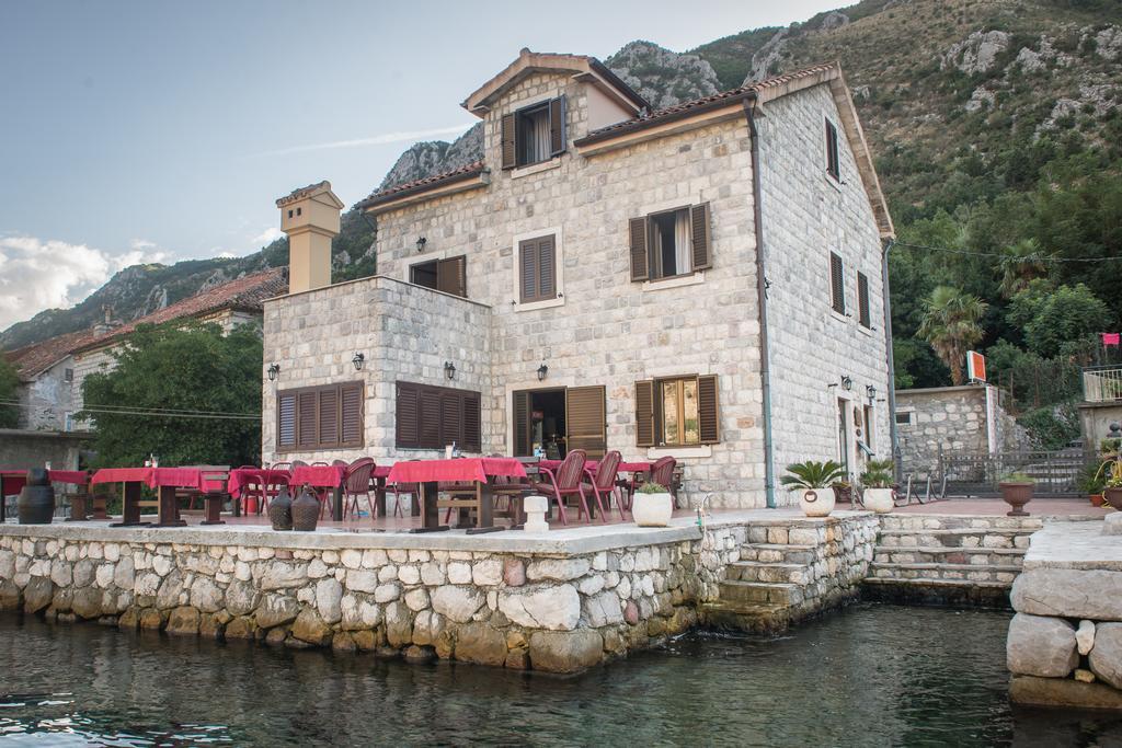 Apartments Villa Ferri Kotor Buitenkant foto